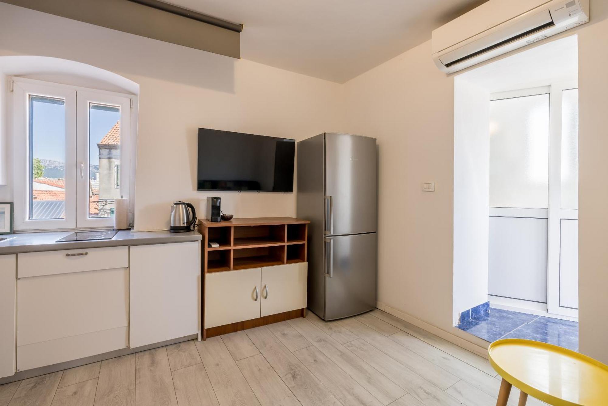 Split Central City Apartment エクステリア 写真